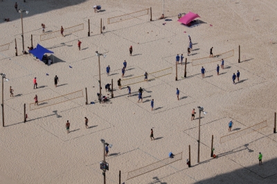 Beachvolleyballer am Strand von Tel Aviv (Alexander Mirschel)  Copyright 
Informazioni sulla licenza disponibili sotto 'Prova delle fonti di immagine'